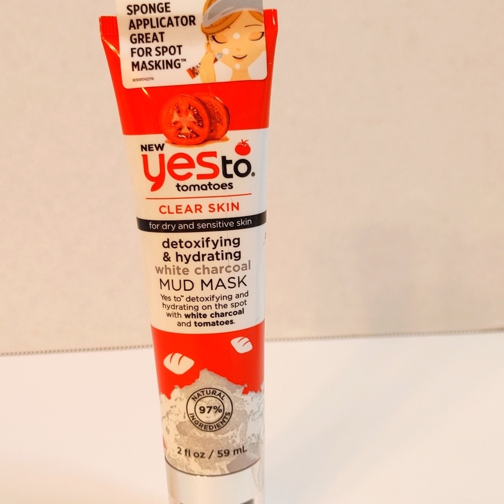 Yes to Tomatoes White Charcoal Mud Mask